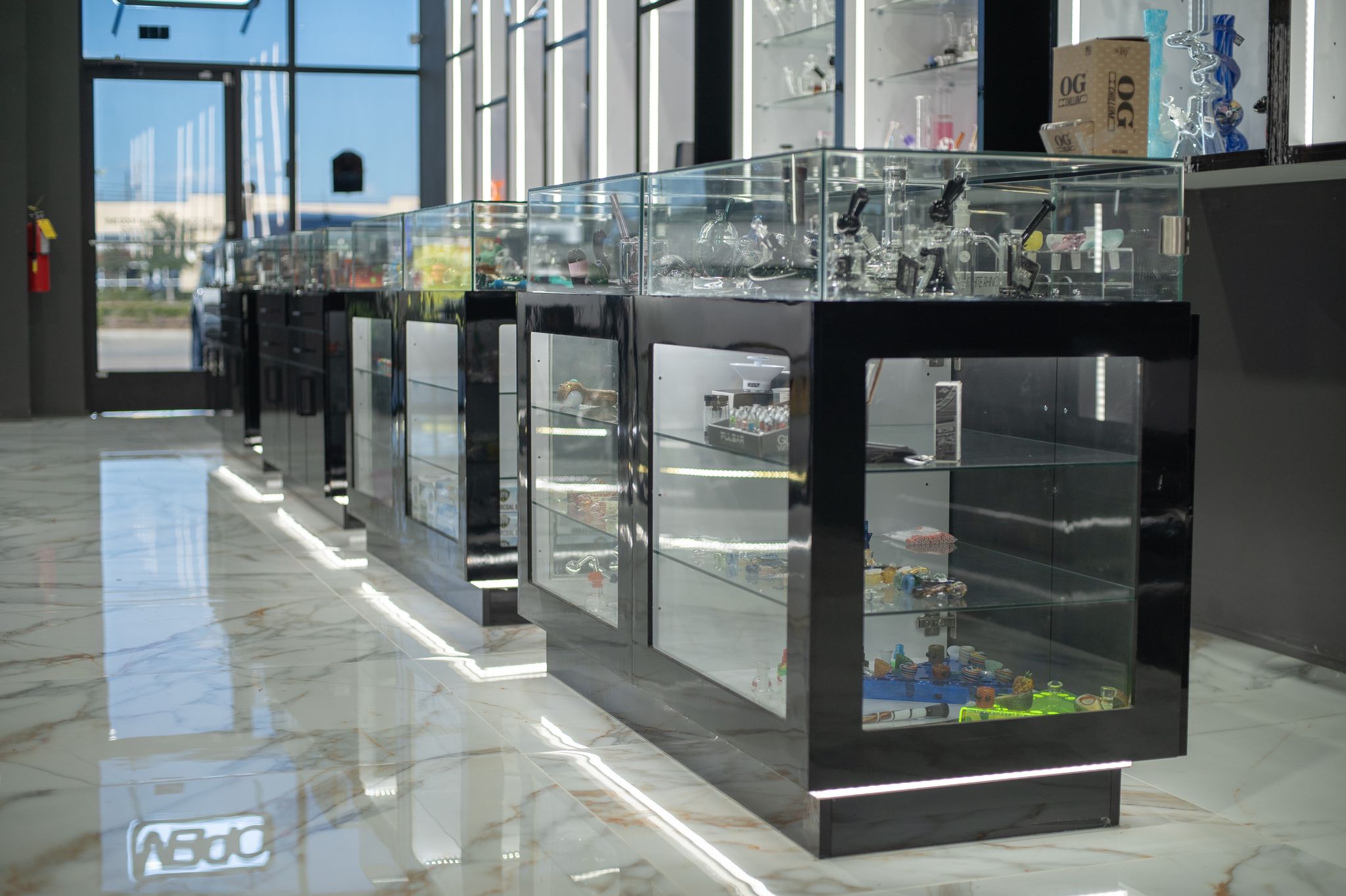 HWY 36 Black Glass Showcases