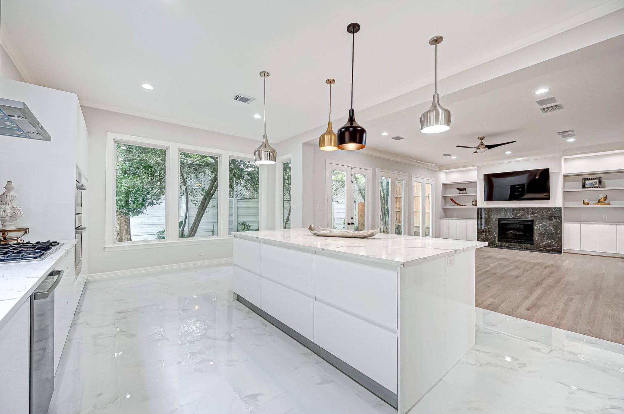 Tanglewood White Marble Kitchen