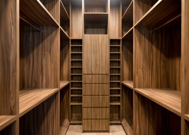 Montana Closet